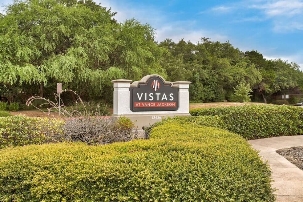 Vistas of Vance Jackson Apartments in San Antonio, Texas