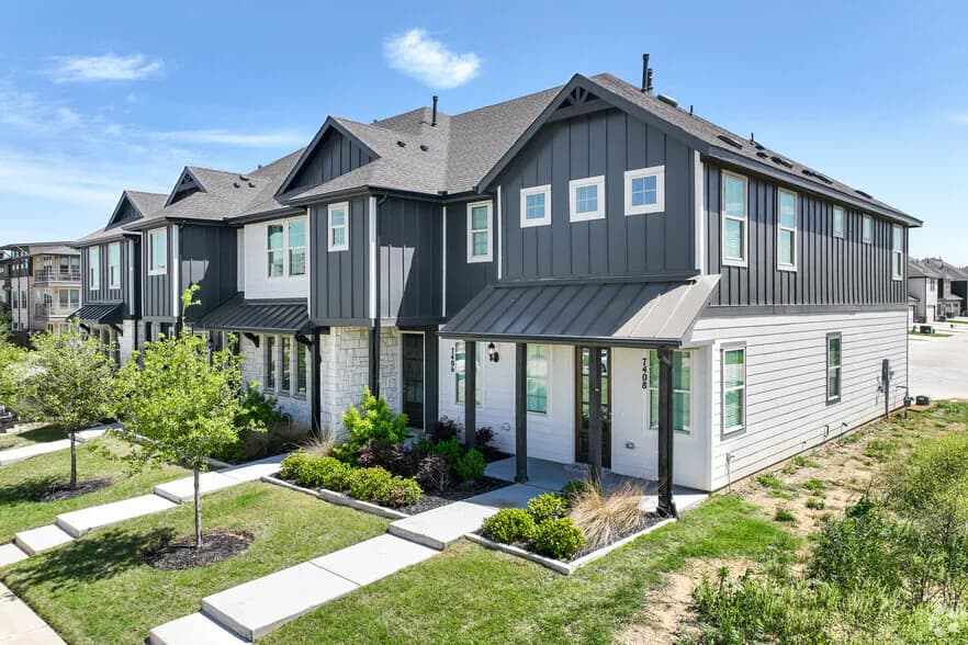 Tavolo Park Townhomes in Fort Worth, Texas