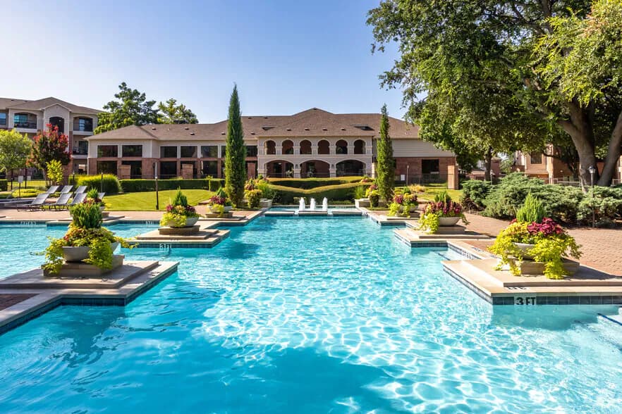 Andalusian Gate in Dallas, Texas