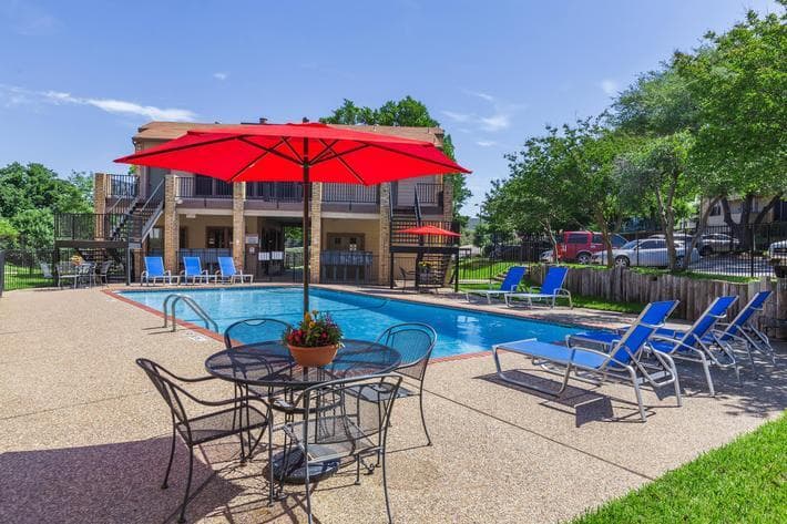 COUNTRY GREEN in Dallas, Texas