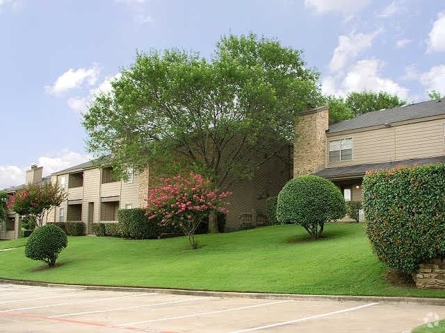 Cedar Bend Apartments in Arlington, Texas