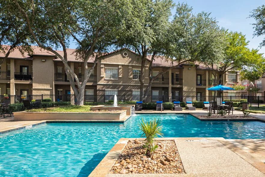Aventura Cimarron in Irving, Texas