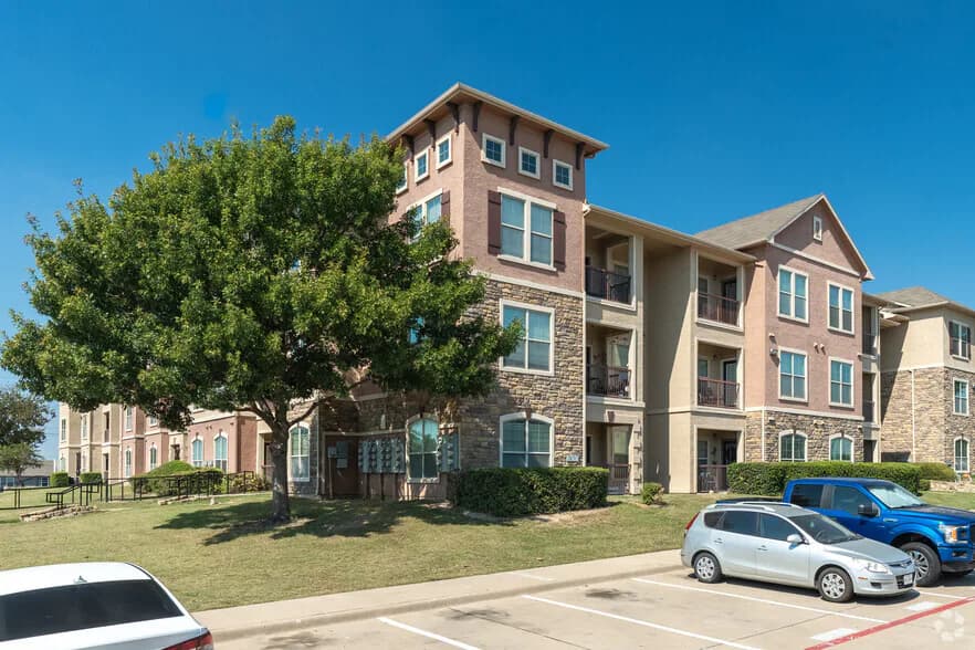 Providence at Marine Creek Apartment Homes in Fort Worth, Texas