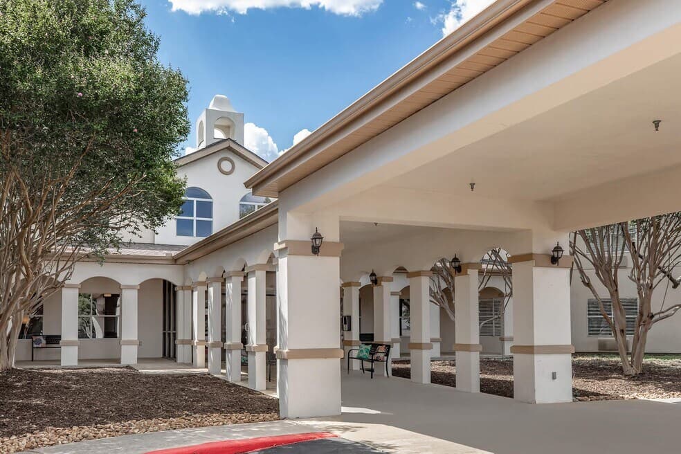 Valor Hill Apartments — photo 2
