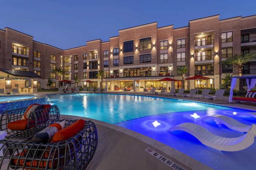 Ivy Lofts in Pearland, Texas