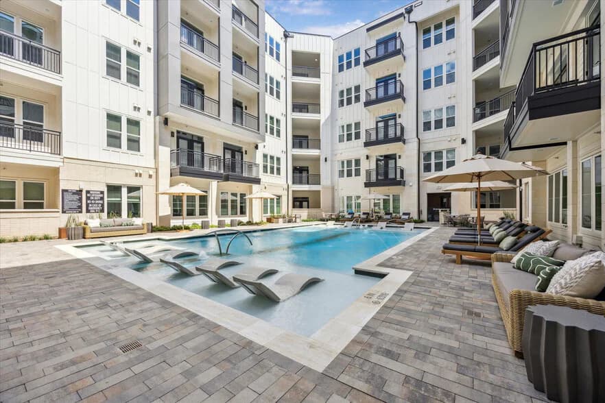 Lenox Timbergrove in Houston, Texas