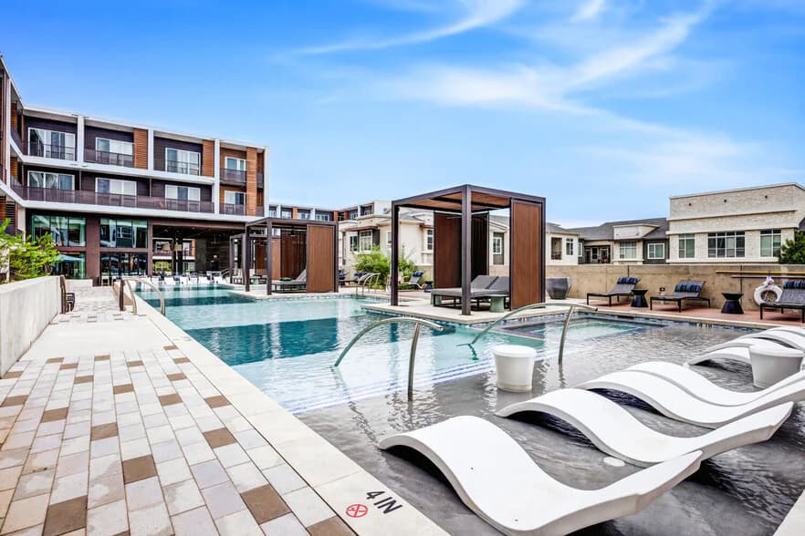 Lakeshore Pearl in Austin, Texas