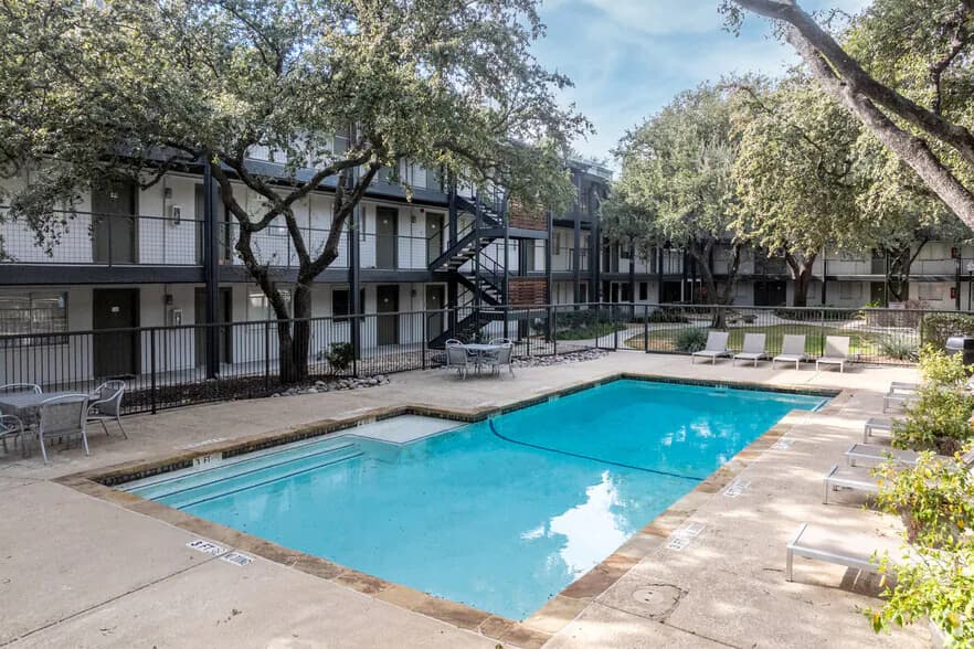 Riverfalls at Bellmar in Dallas, Texas