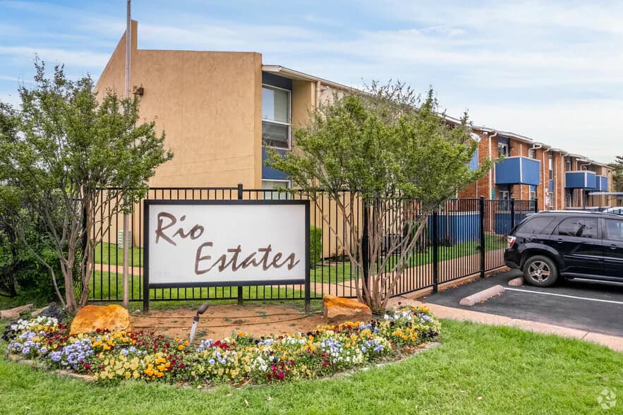 Rio Estates Apartments in Dallas, Texas