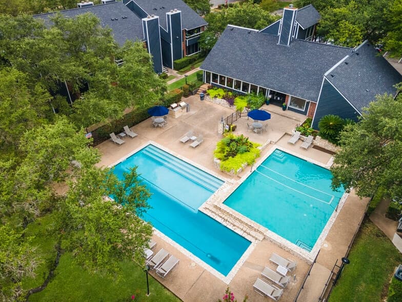 Tramor at the Arboretum in Austin, Texas