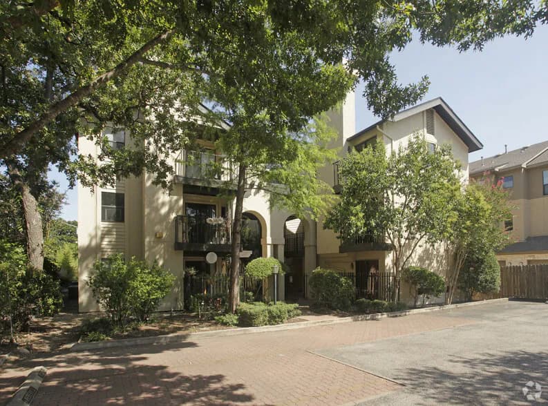 Avanti in Austin, Texas
