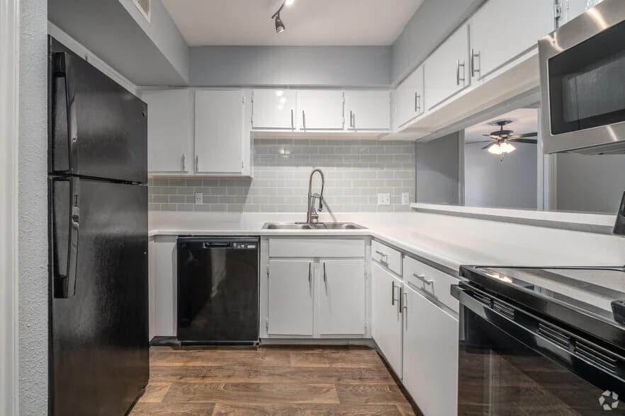 Waterside Apartments in Houston, Texas