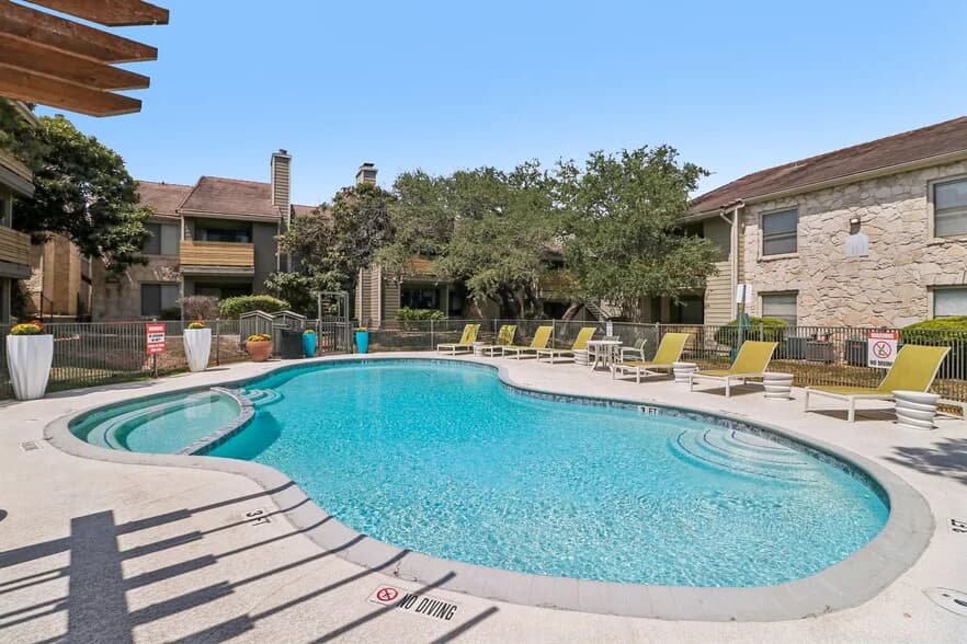 Turtle Creek Vista Apartments in San Antonio, Texas
