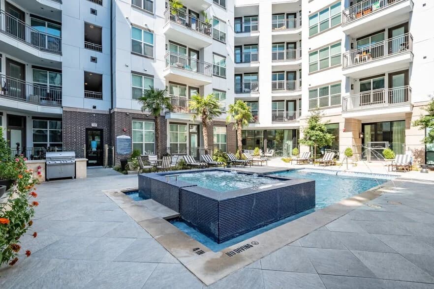 Luxia Swiss Avenue in Dallas, Texas