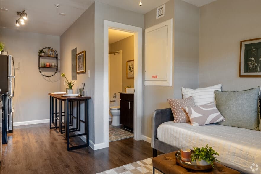 Hedge Apartments in AUSTIN, Texas