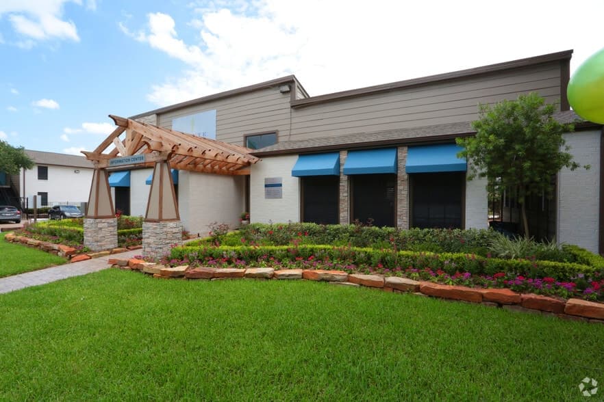 Pointe at Steeplechase in Houston, Texas