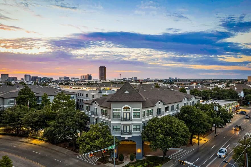 Marquis at Texas Street in Dallas, Texas