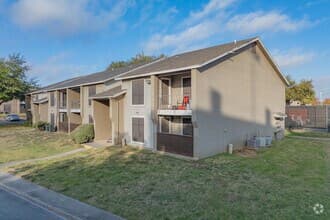 Whispering Oaks Apartments — photo 5