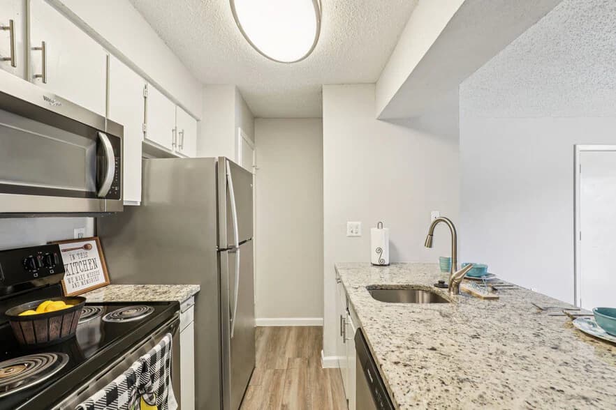 Claro Court Apartments in Dallas, Texas