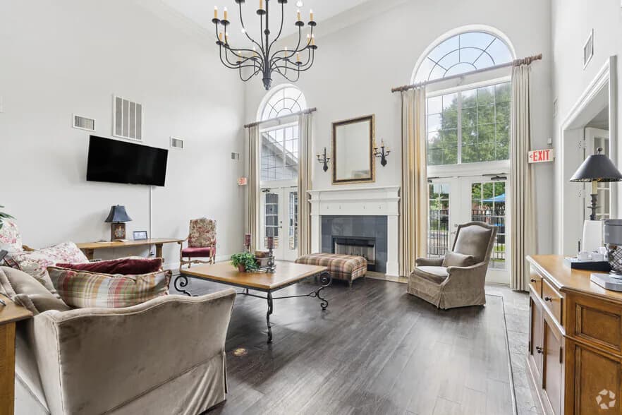 Bellfort Pines in Houston, Texas