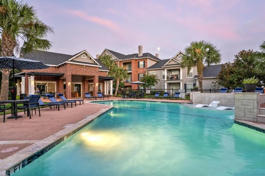 Riverwood Apartments in Conroe, Texas