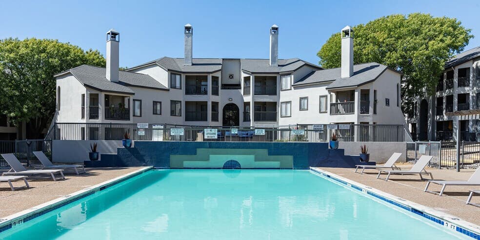 Waverly Park Apartments in Fort Worth, Texas