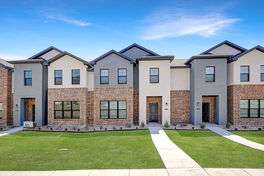 Willow Crossing Townhomes in Willow Park, Texas