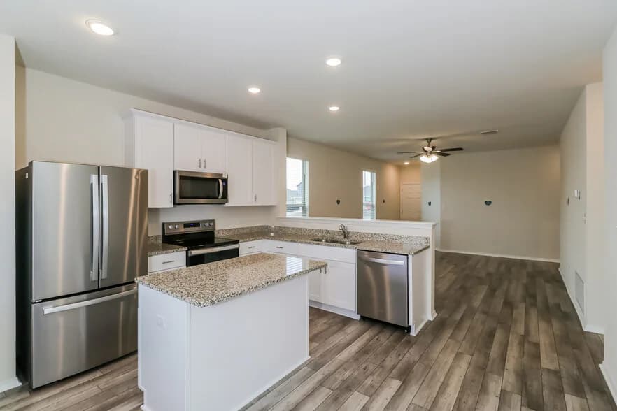 The Corridor at Sunset Oaks Rental Homes in Maxwell, Texas