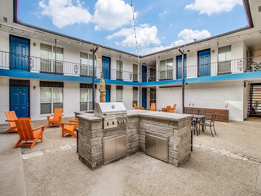 Vintage Pads in Arlington, Texas