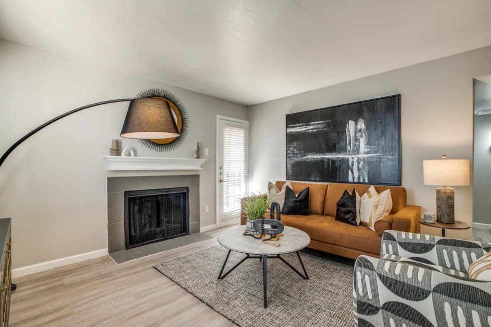 The Sutton Apartments — photo 4