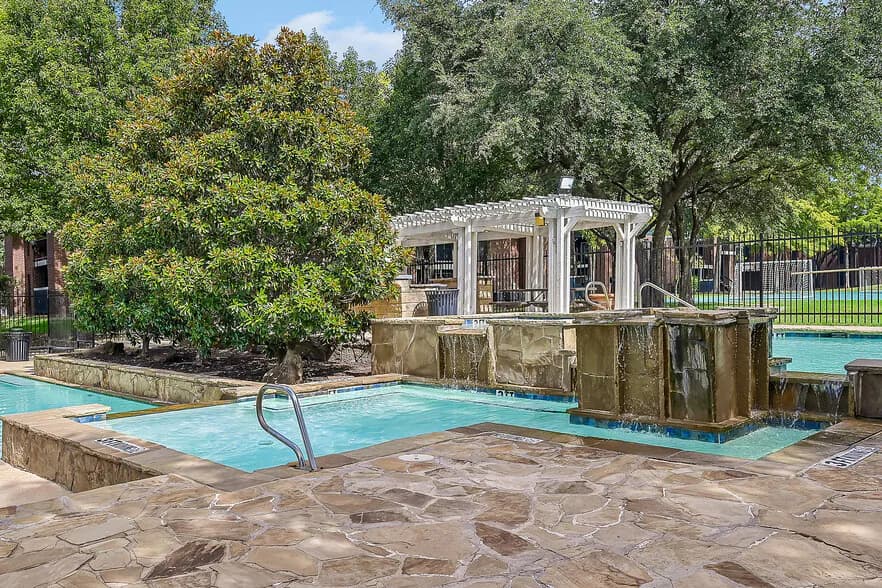Eastgrove Apartments in Dallas, Texas