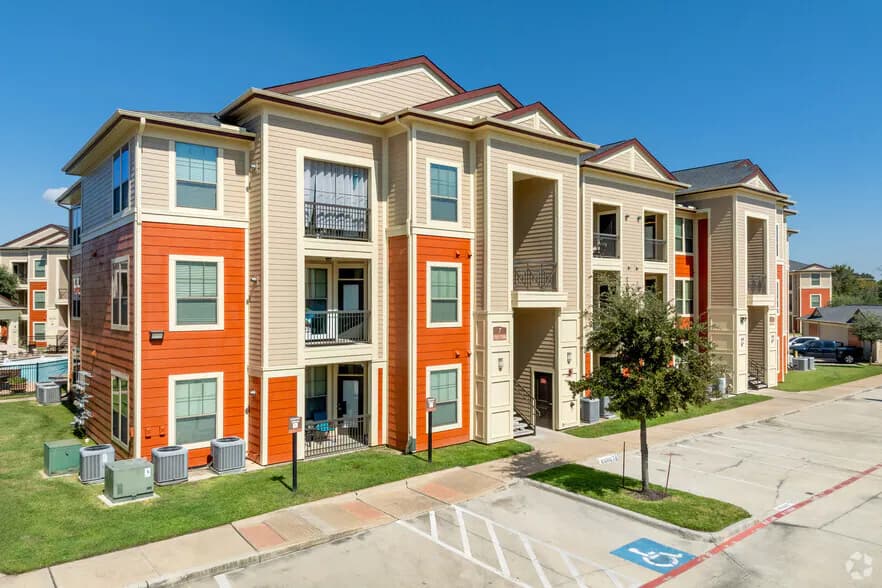 Smart Living at Telephone in Houston, Texas