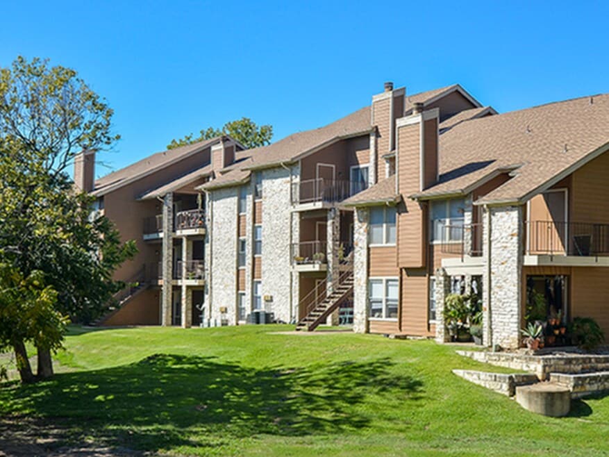 Willow Brook Apartments — photo 2
