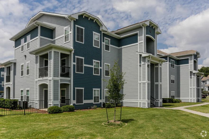 Cambria Cove Apartments in Houston, Texas