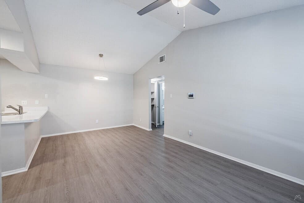 Veridian Place — photo 4