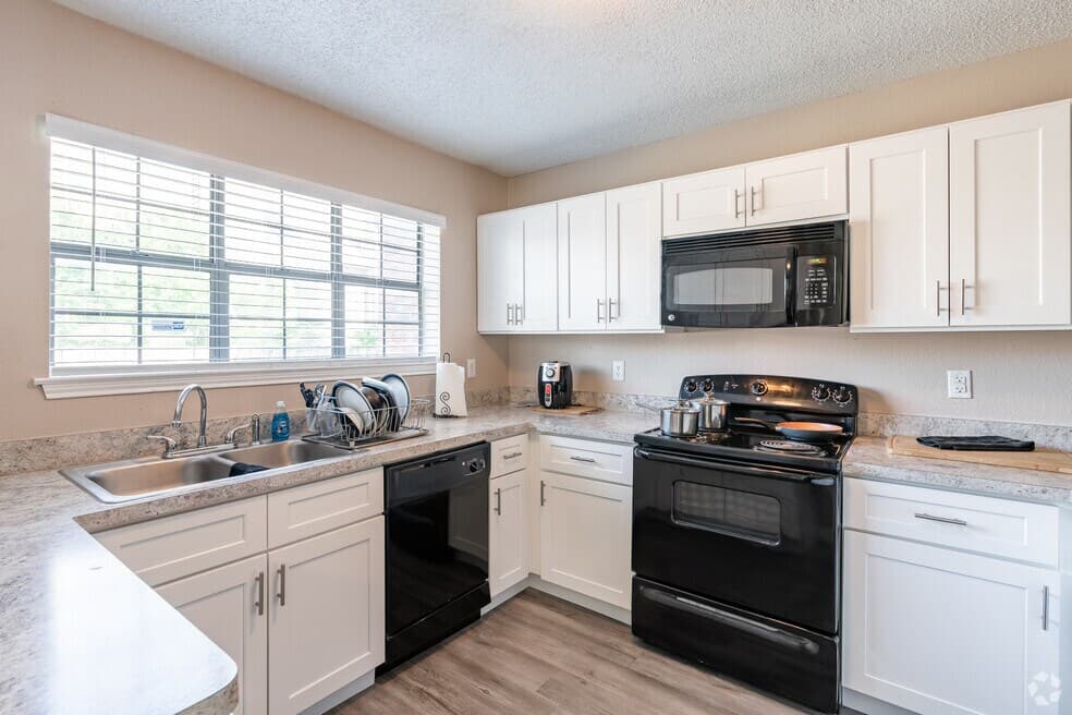 Wexford Townhomes in Duncanville, Texas