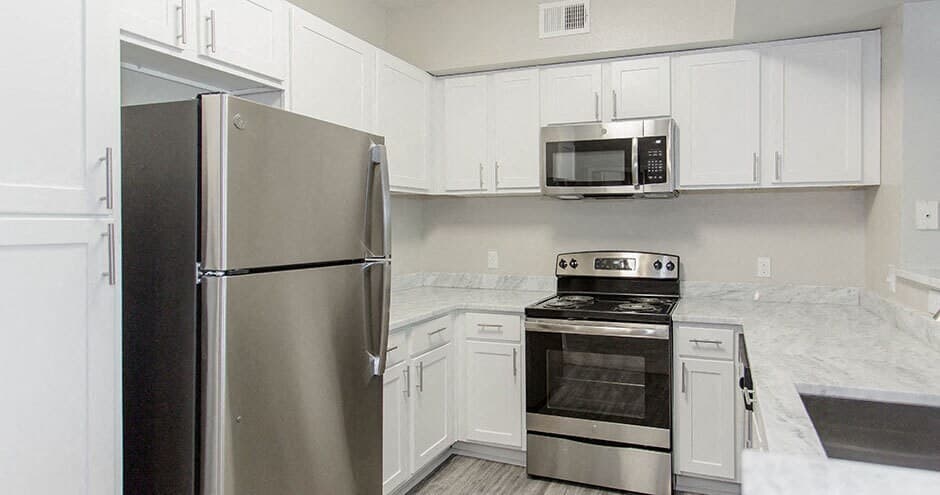Willow Lake Apartments — photo 2