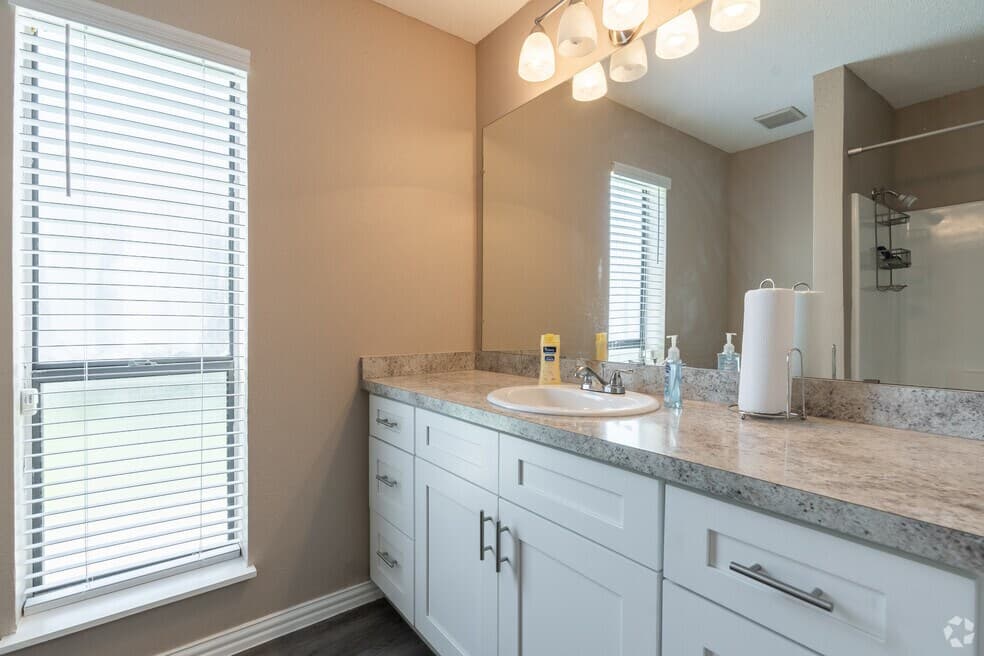 Wexford Townhomes — photo 3
