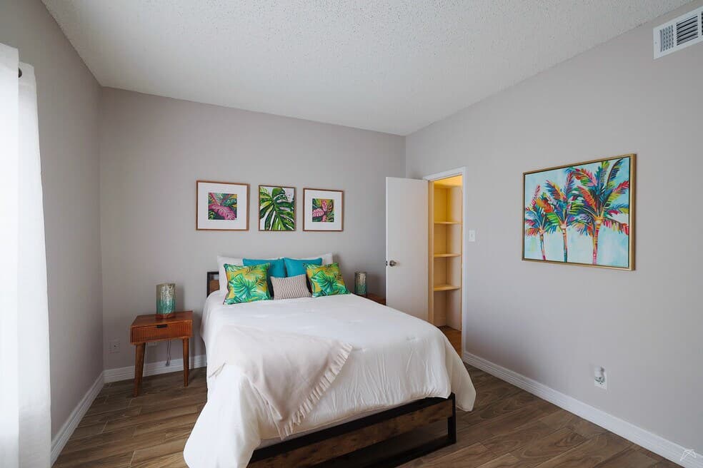 The Palms Apartments — photo 4