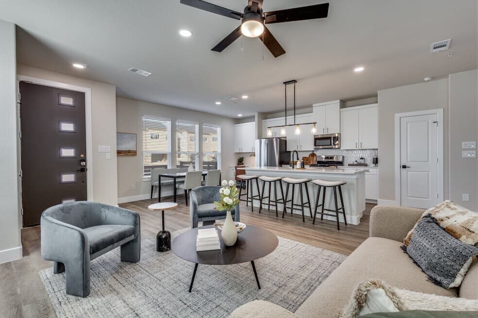 Townhomes at Sam Rayburn — photo 2