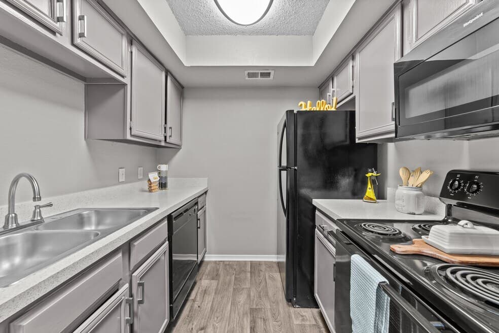 Trinity Village Apartments — photo 4