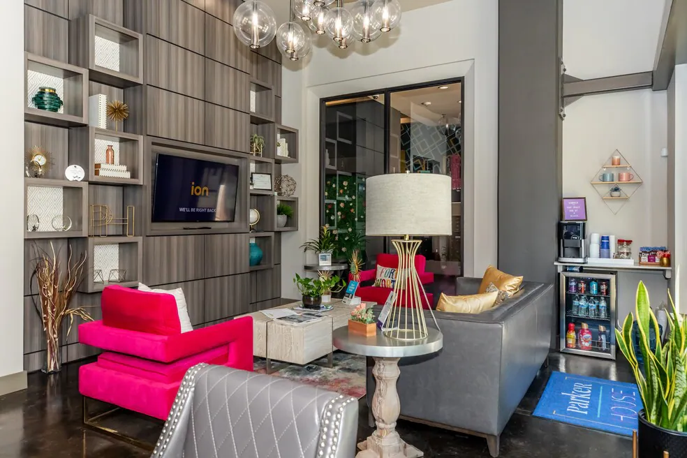 Parker House — photo 2