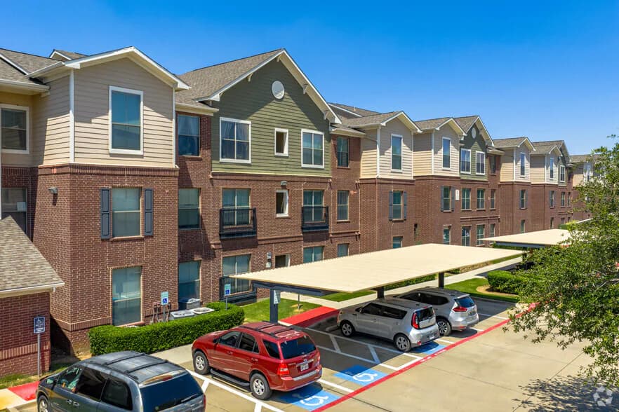 Lewisville Green in Lewisville, Texas