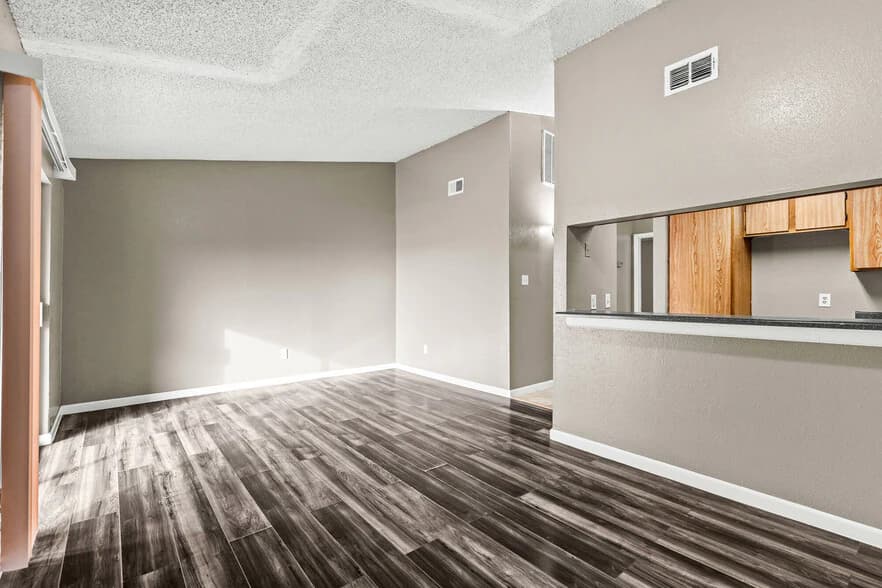 Towne East Village Apartment Homes in Converse, Texas
