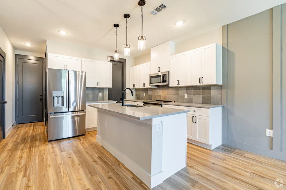 The Townhomes at Monticello — photo 2