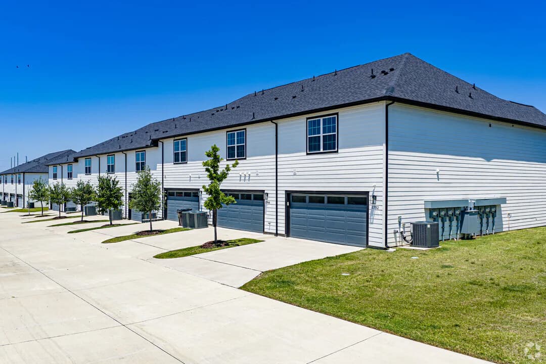 The Townhomes at Monticello — photo 4